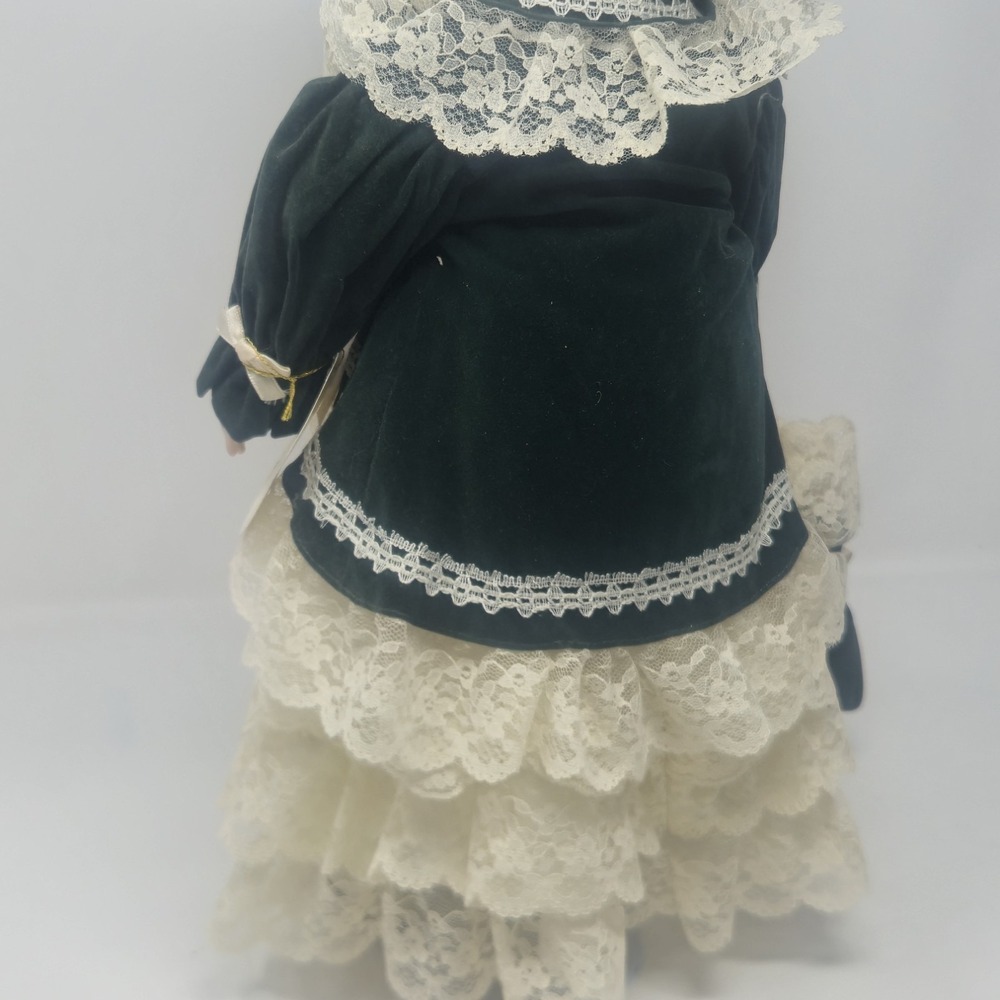 Vintage 1990 The Rosebud Collection Jillian Porcelain Doll 16" - Picture 15 of 16